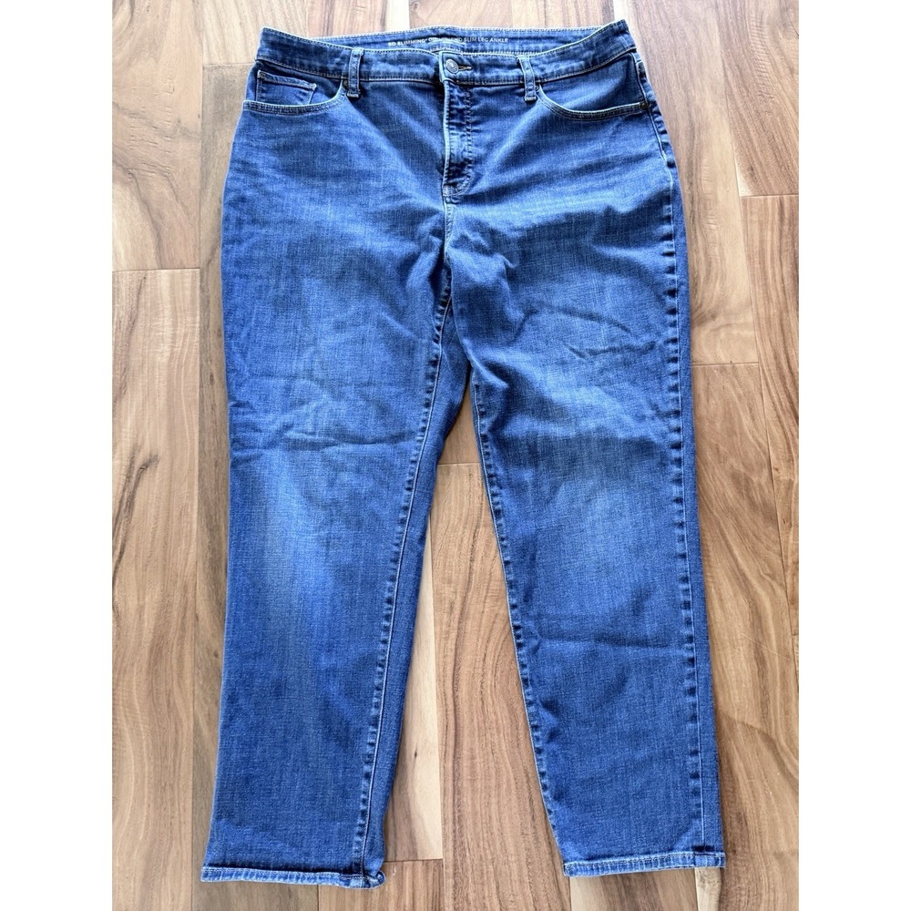 Women's Chico's The So Slimming Girlfriend Ankle Jeans Size 2.5